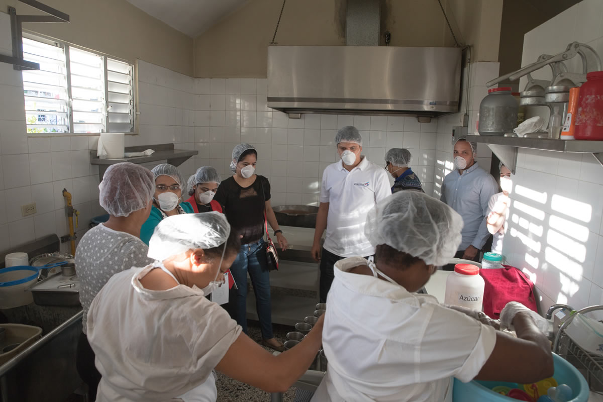 Equipo de DIGEPRES conoce servicios del INAIPI