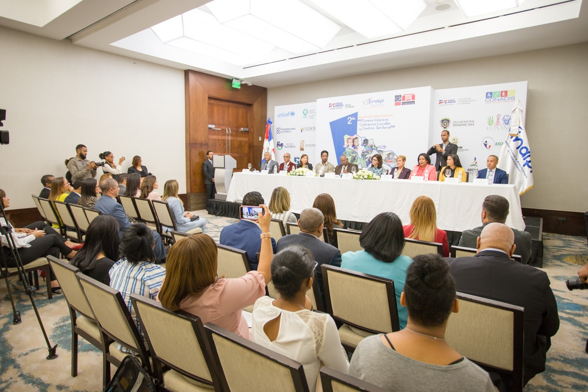 El Seminario contará con seis conferencias, dos paneles y un taller
