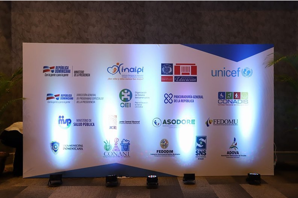 Logos de los participantes del evento