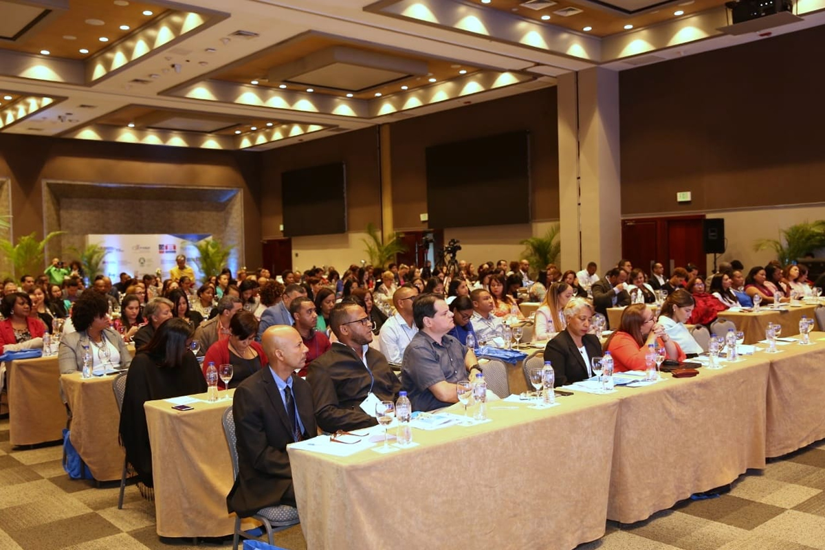 Vista parcial de los asistentes al evento