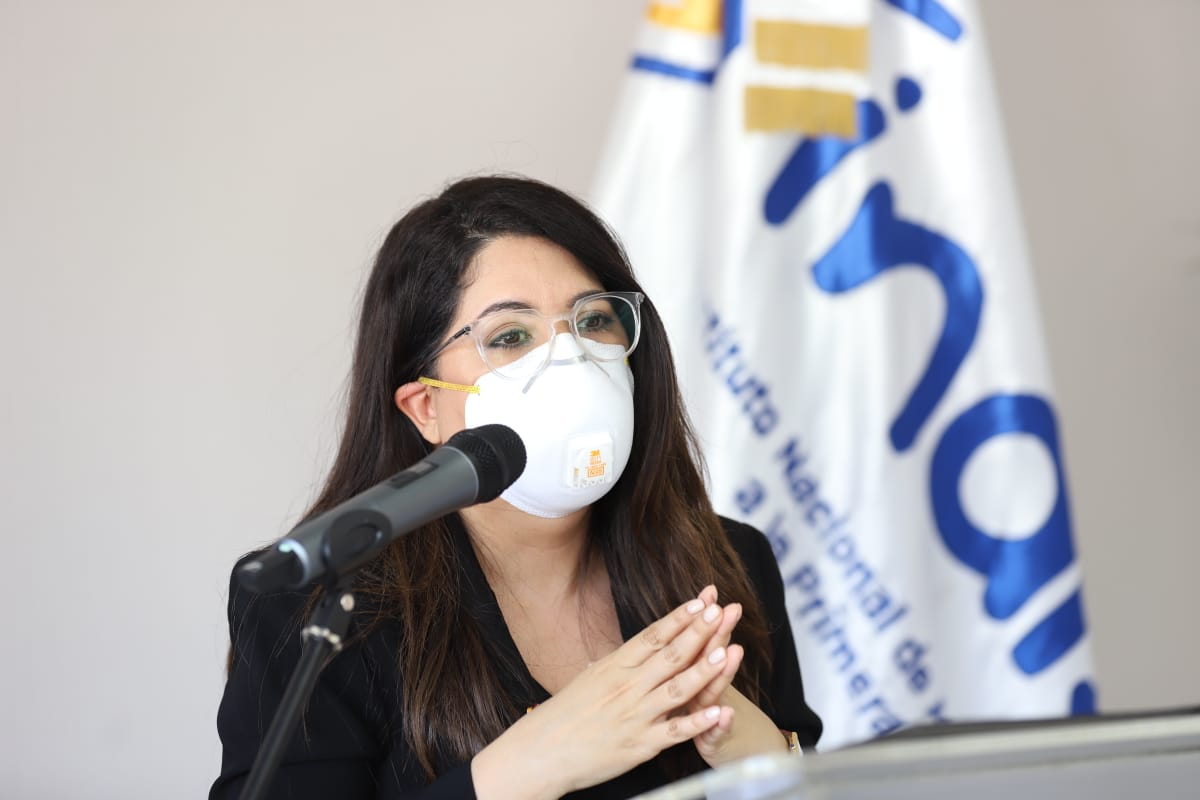 Nuestra nueva directora ejecutiva, Kenia Lora, fue posesionada este jueves por el viceministro de Educación, Víctor Sánchez