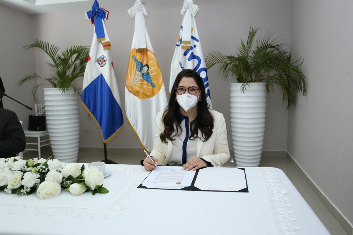 Kenia Lora, directora ejecutiva del INAIPI