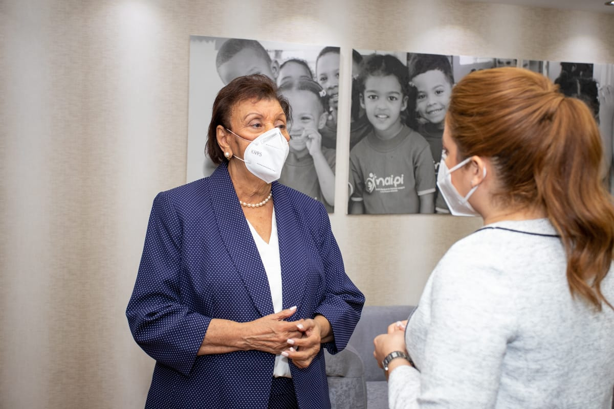 La directora ejecutiva del Instituto Nacional de Atención Integral a la Primera Infancia (INAIPI), Besaida Santana (Manola), y la directora general de Progresando con Solidaridad (PROSOLI), Gloria Reyes.