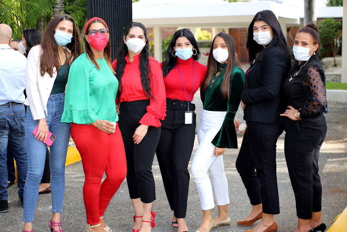 Astrid Feliciano, Francis Hernández, Jenifer Logroño, Laura Rodríguez, Silmary Urbaez, Thais Fabián y Line Ramírez.