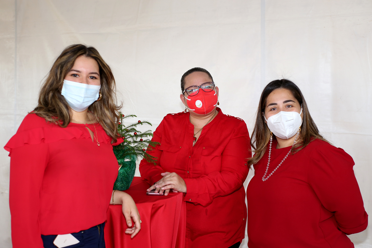 Viannerys Suárez, Larissa Pelletier, Eliana Muñoz