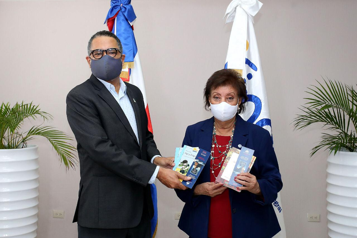 MINERD promueve la lectura entre colaboradores y colaboradoras del INAIPI