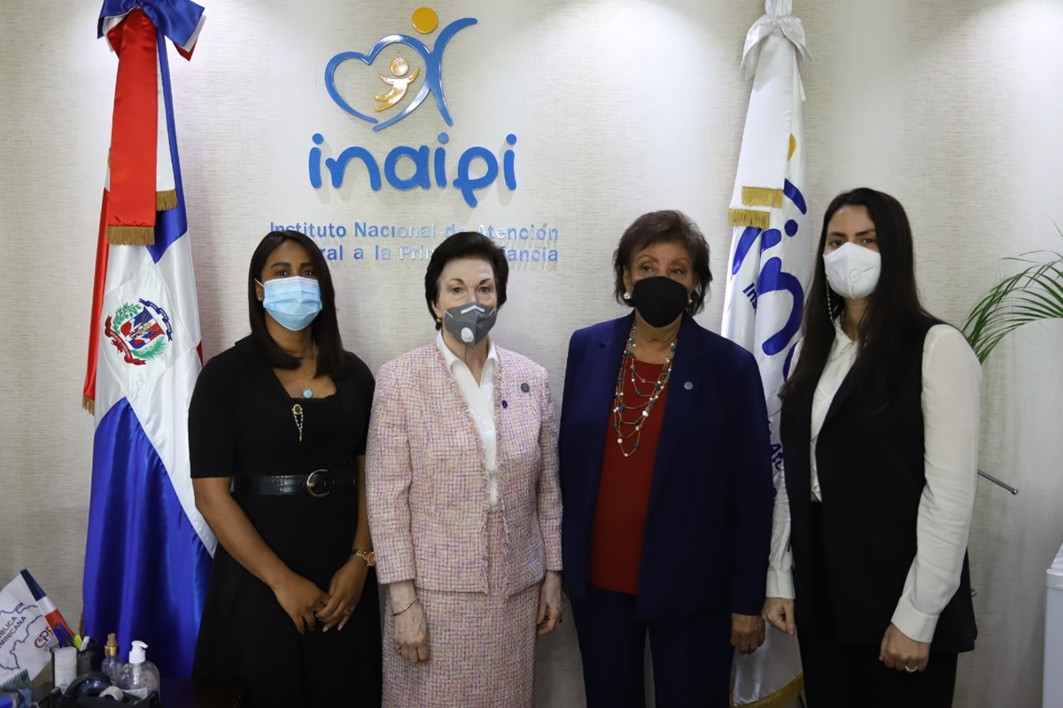 Embajadora dominicana en Washington, EE.UU realiza visita de cortesía a la Directora del INAIPI
