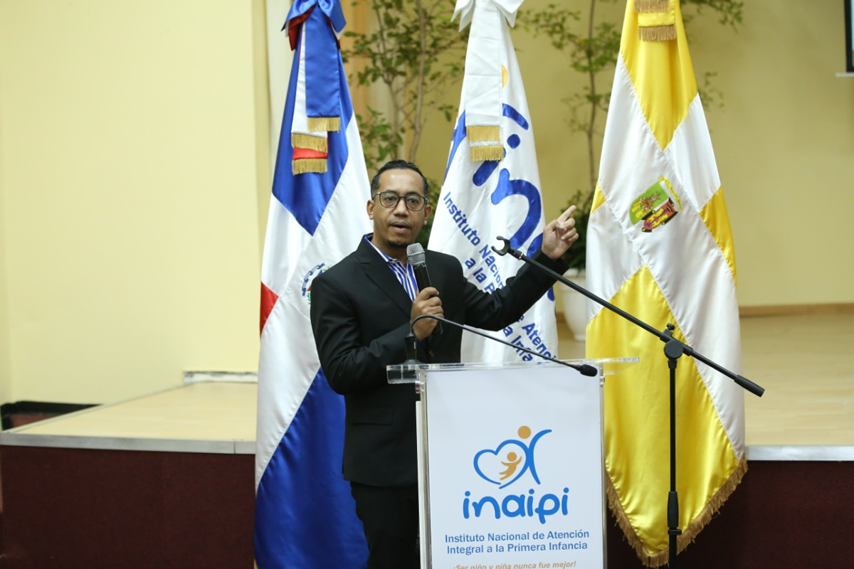 Personal del INAIPI participa en taller sobre política de atención a la Primera Infancia
