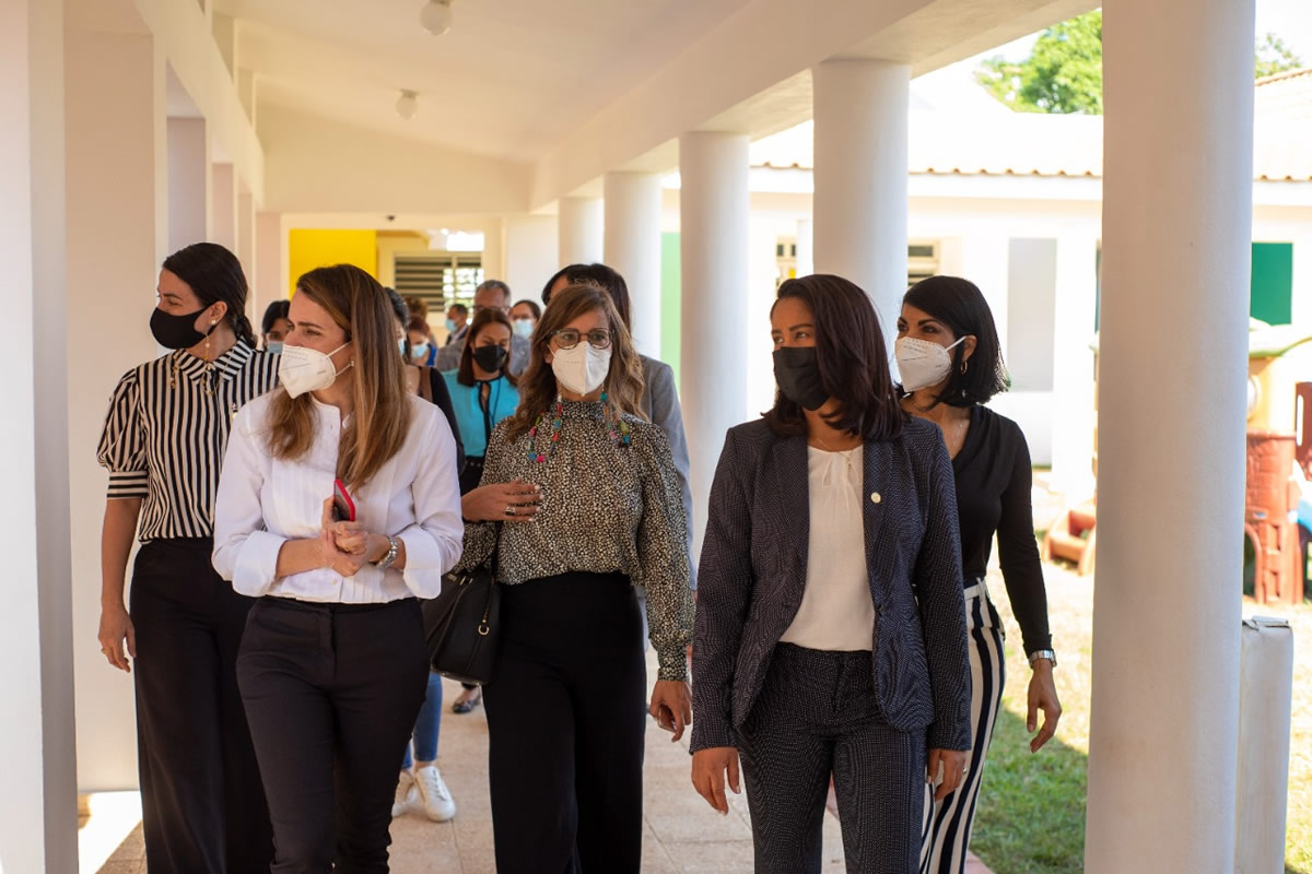 Las ejecutivas del Grupo Mallén y las funcionarias del Inaipi recorrieron el Caipi La Toronja, donde compartieron con los infantes y el personal del centro