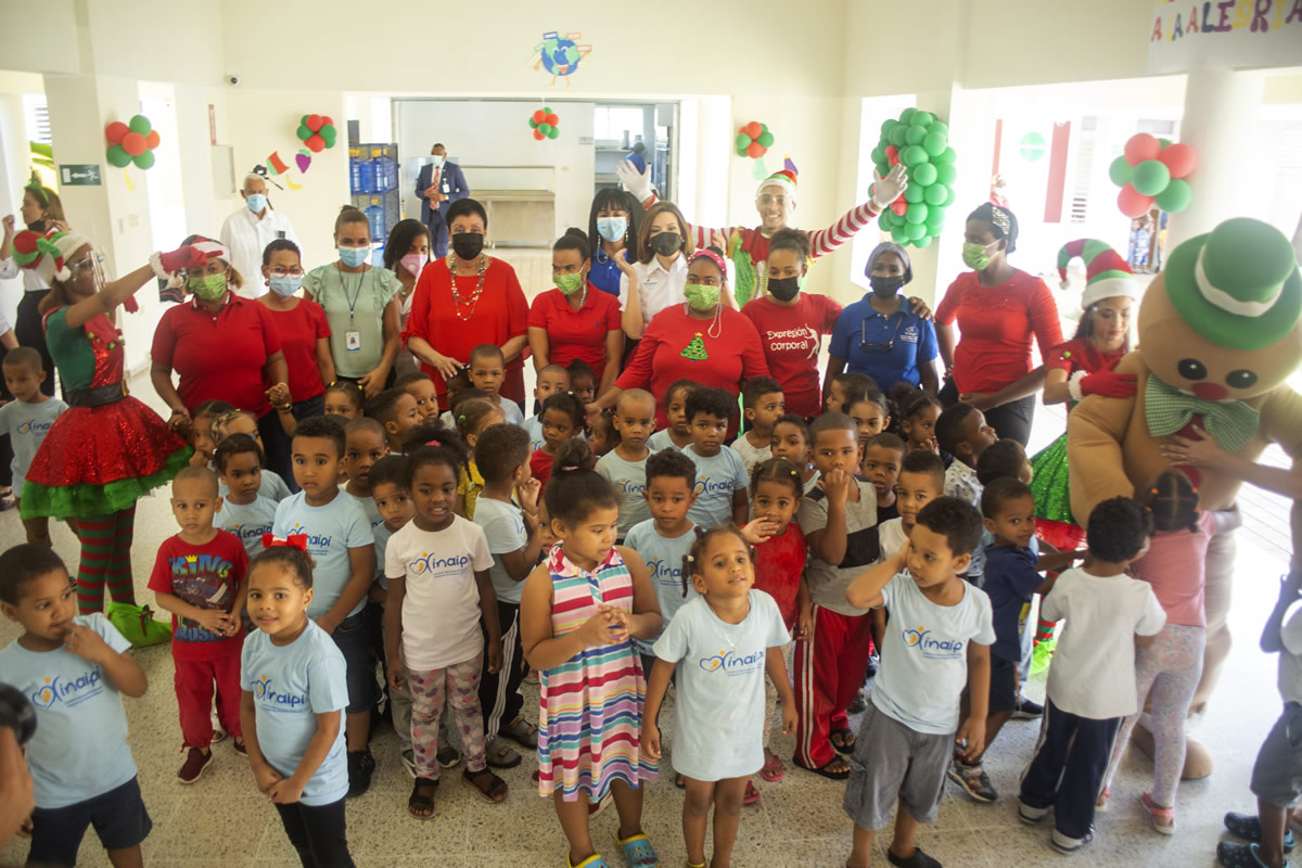 Con el apoyo del voluntariado Banreservas Inaipi inicia festividades navideñas para infantes de centros Caipi y CAFI