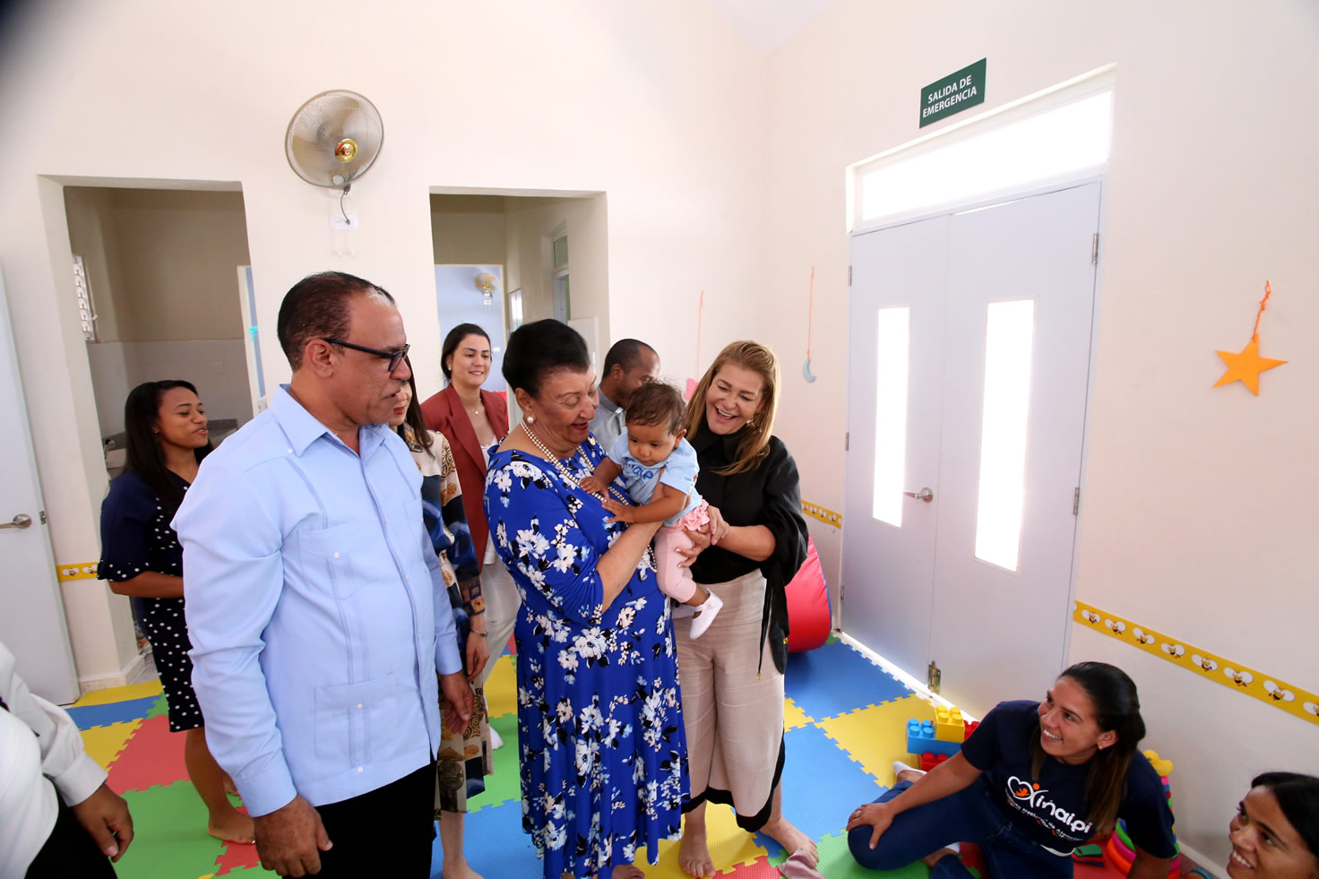 Besaida Manola Santana de Báez, directora ejecutiva del INAIPI, recorre el Centro