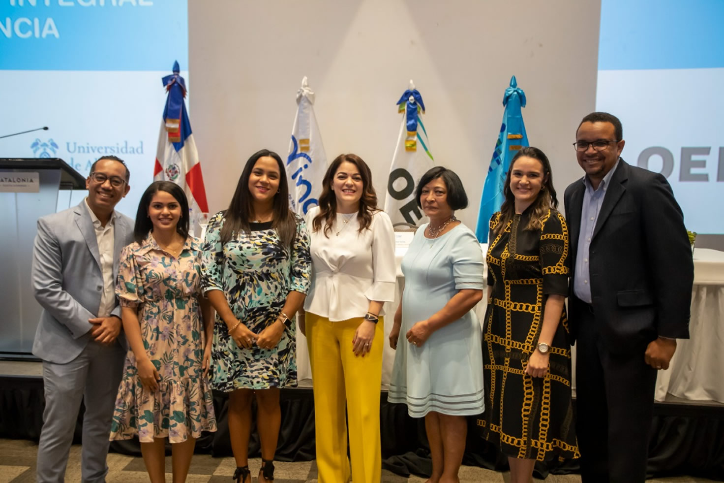 Penélope Melo, directora de Desarrollo Infantil, junto a otras personalidades de ambas instituciones
