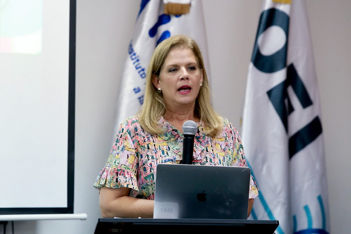 Consultora Ana Pisano