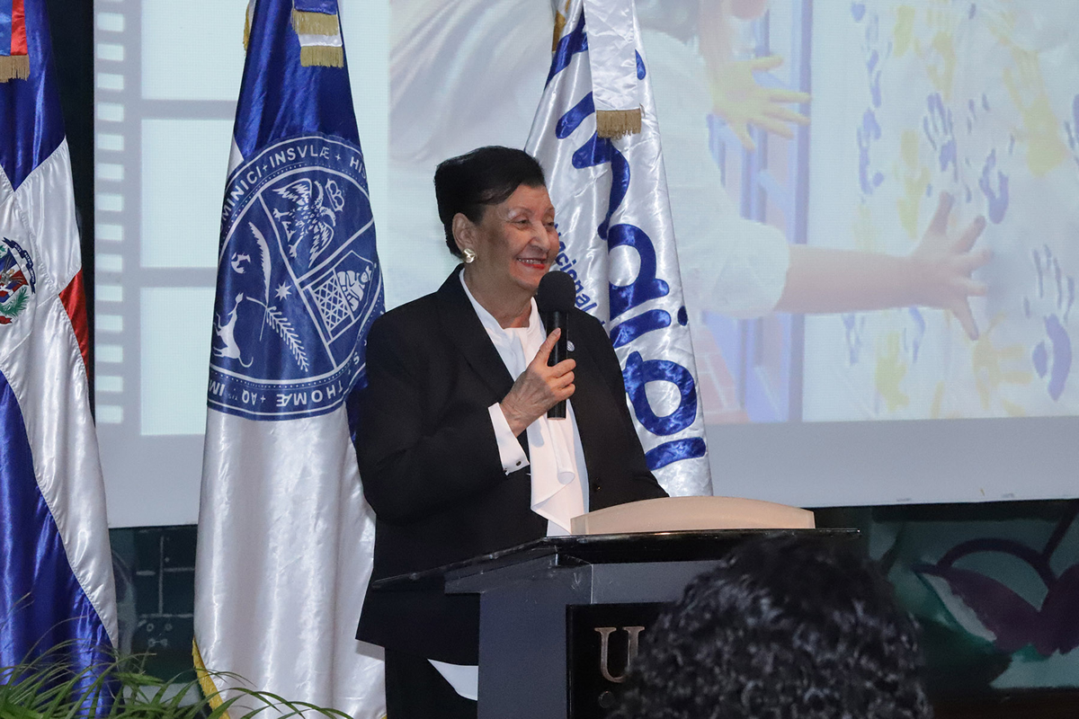 Besaida Manola Santana de Báez, directora ejecutiva de (Inaipi)