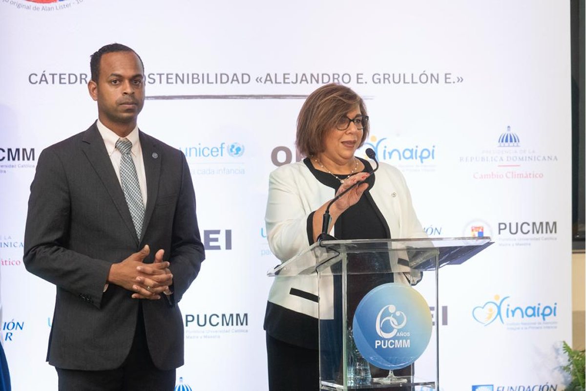 Doctora Iluminada Severino, vicerrectora de Administración y Finanzas de la PUCMM