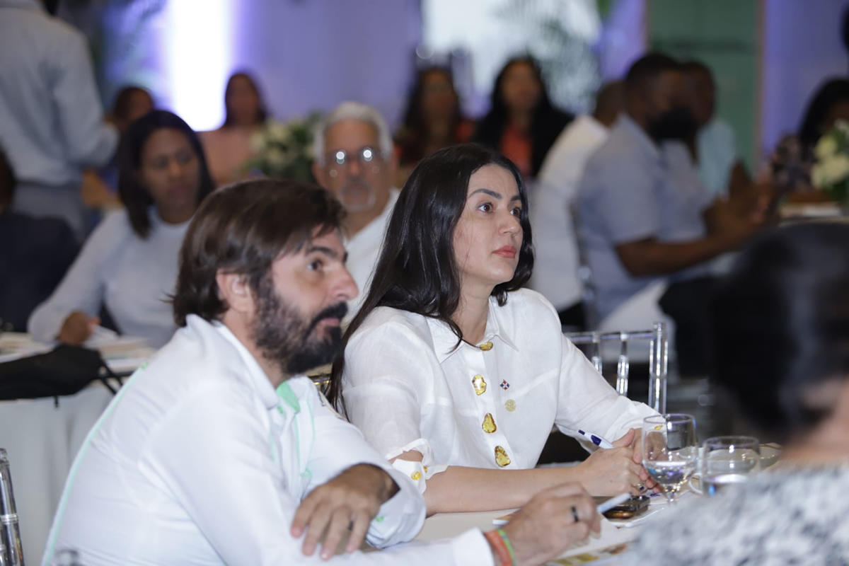 Directivos del Inaipi durante el encuentro