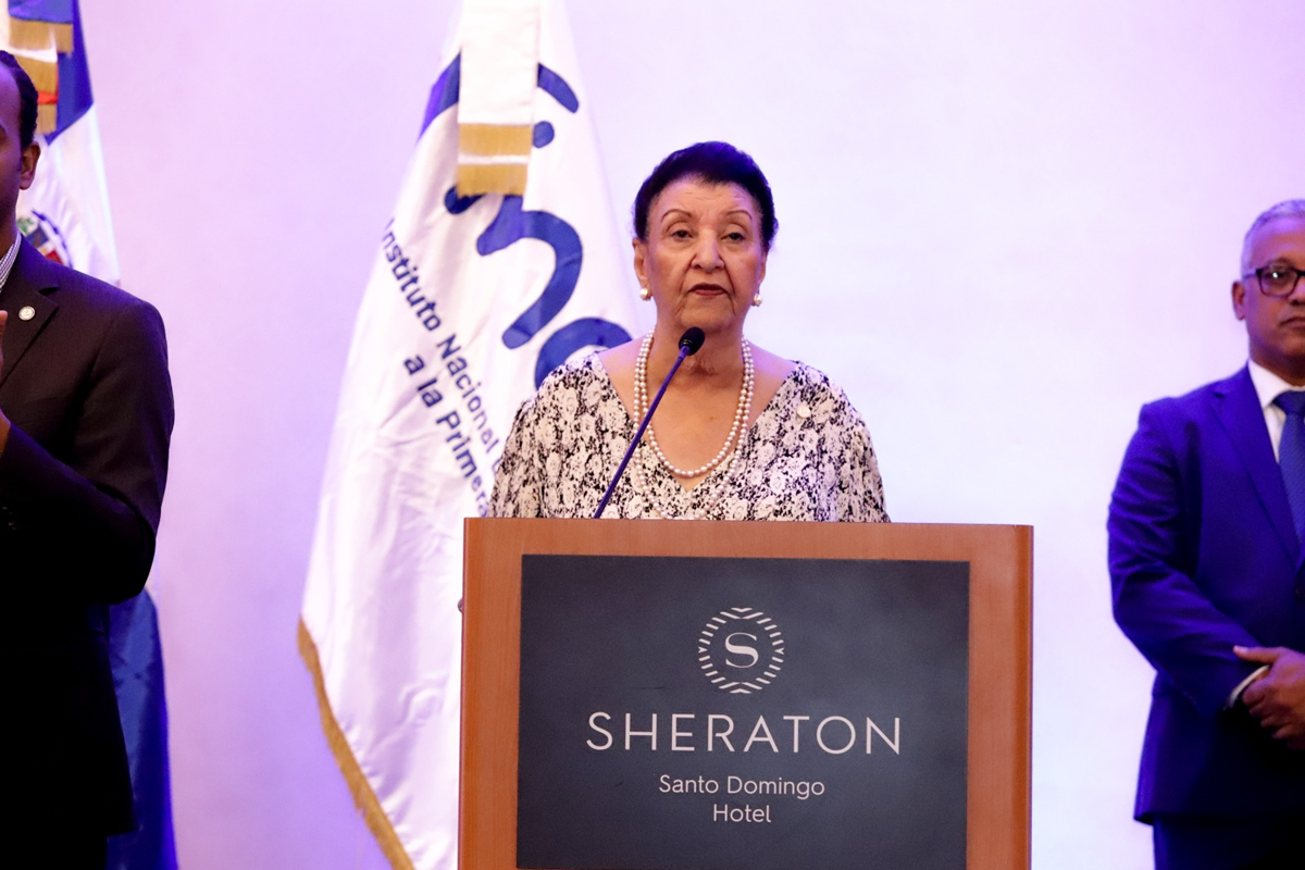  Besaida Manola Santana de Báez, directora ejecutiva del INAIPI