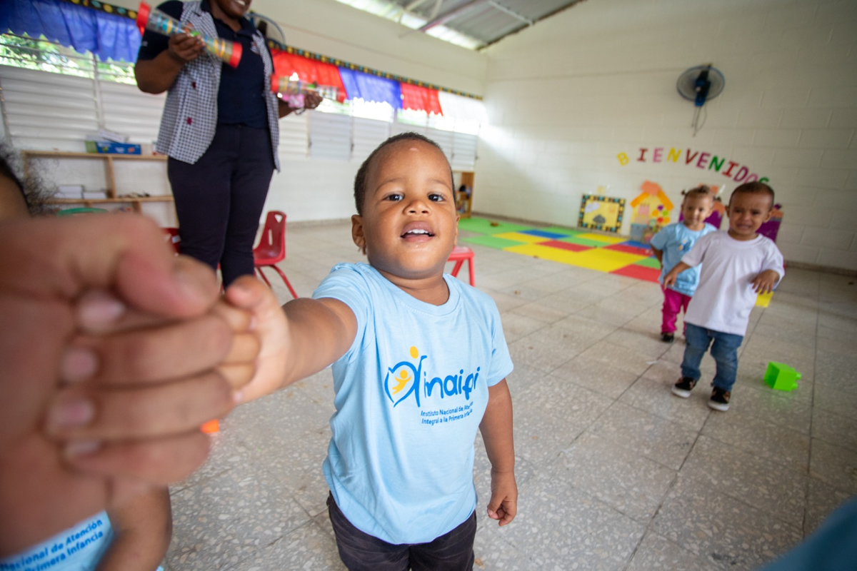 Niño en la estancia