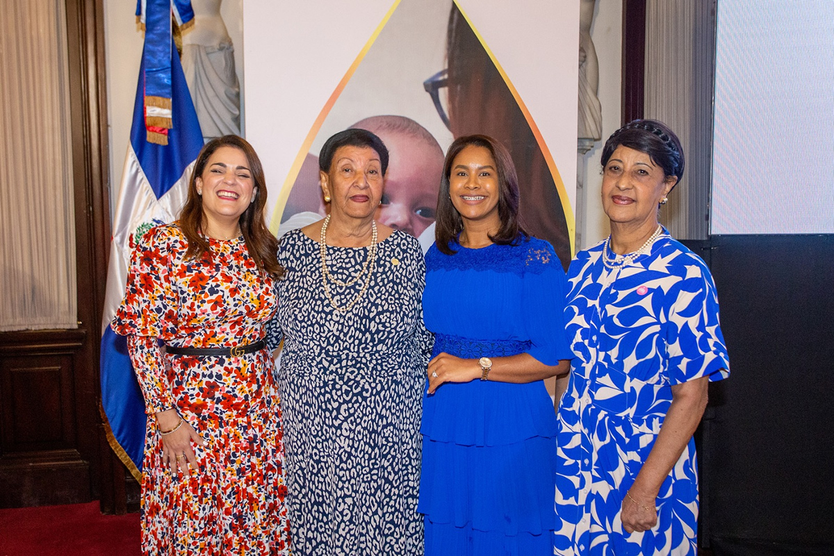 Penélope Melo, directora de Desarrollo Infantil, Besaida Manola Santana, directora ejecutiva del INAIPI y  Yanina Torres, subdirectora de Gestión Operativa y Territorial