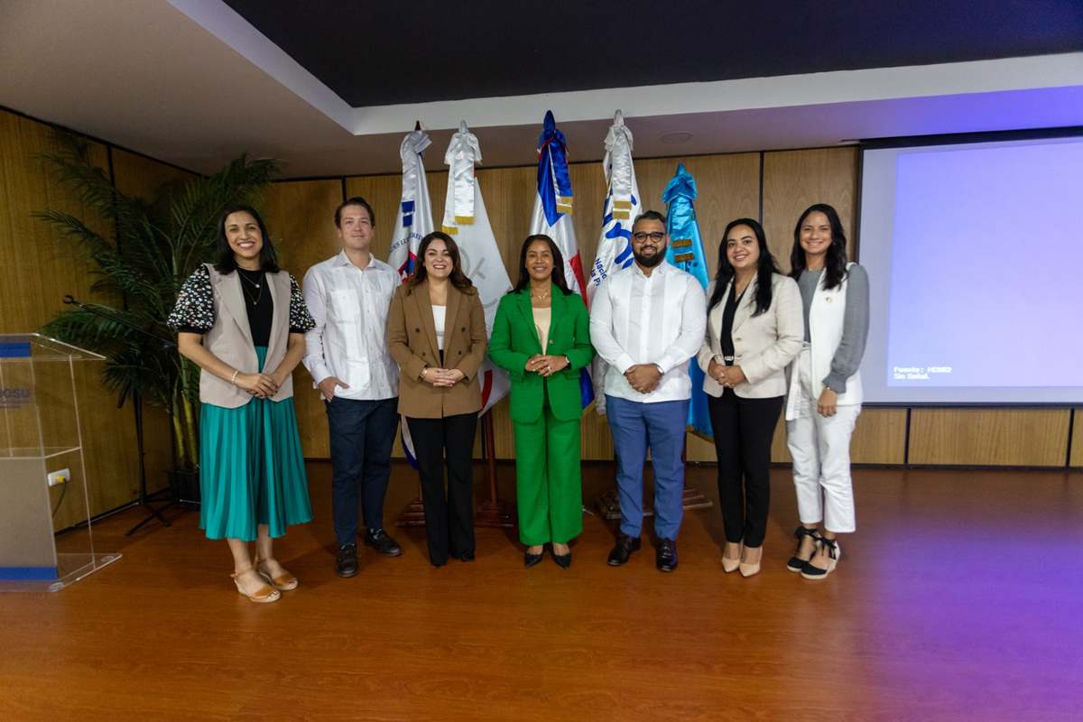 Penélope Melo, Directora de Desarrollo Infantil, comparte con personalidades