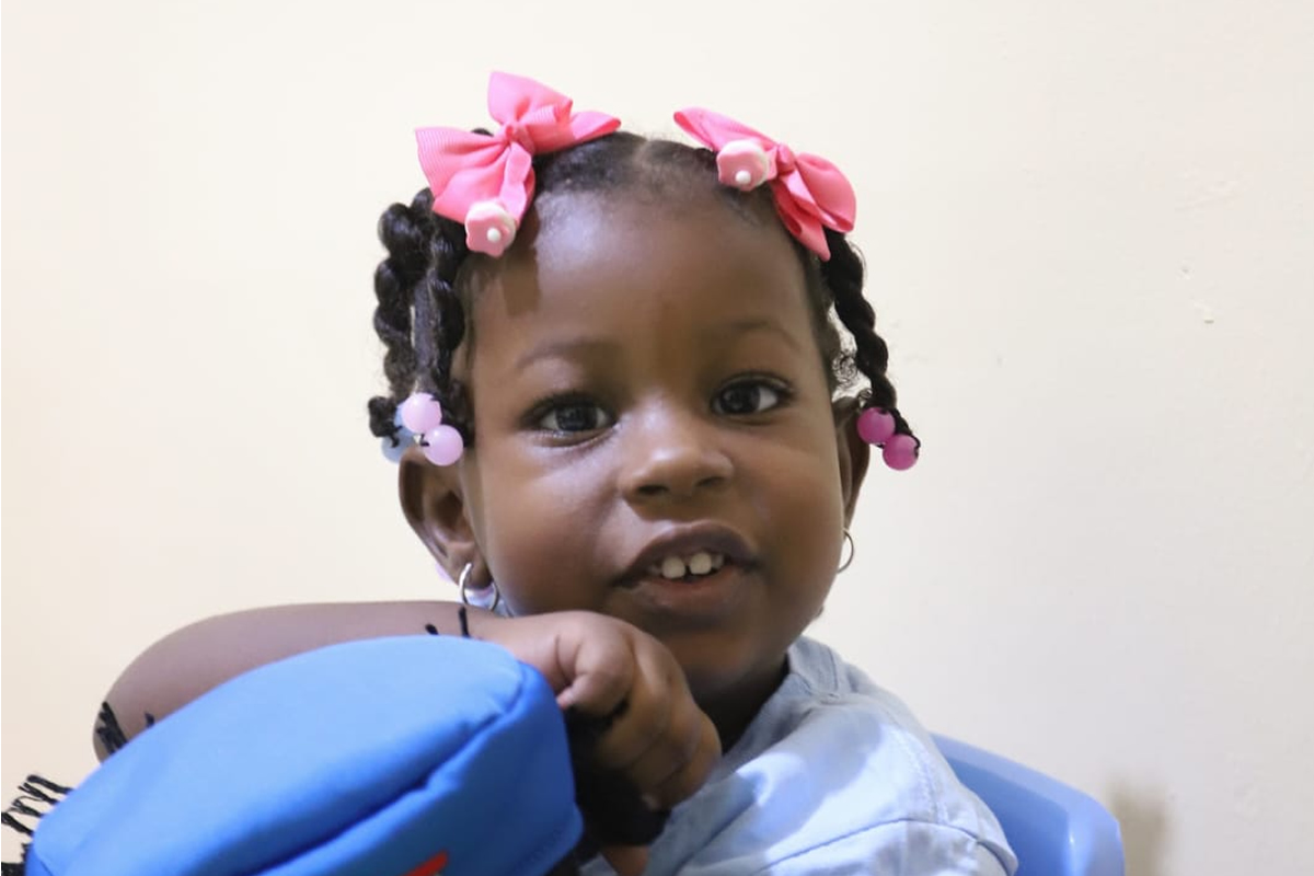 Niña en la estancia