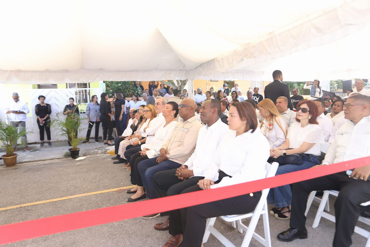 Personalidades participantes en la inauguración