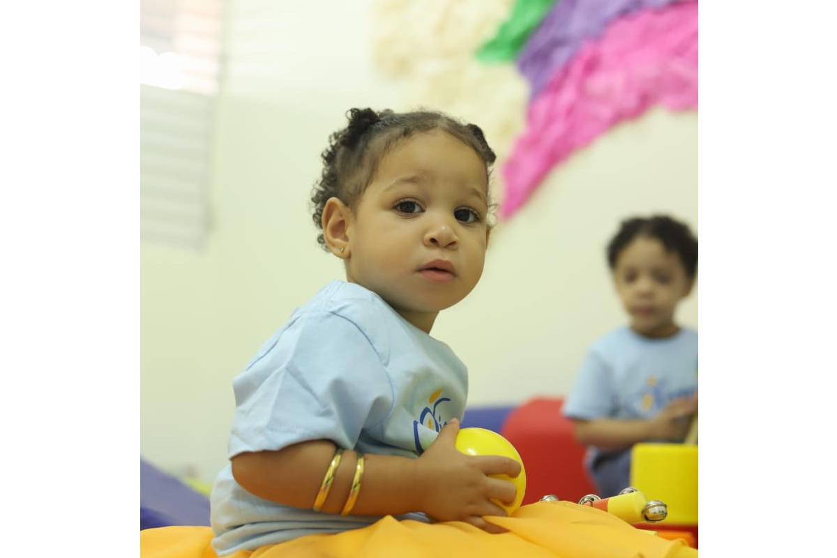 Niña en la estancia
