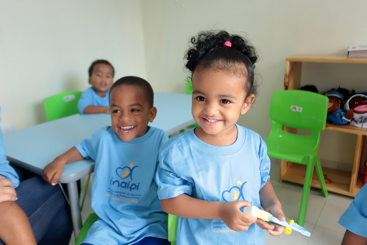 Niños felices en la Estancia