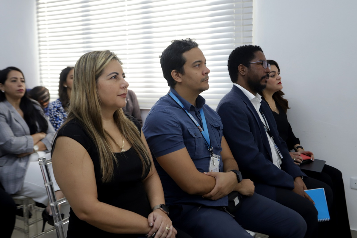 Personalidades presentes en la firma del acuerdo