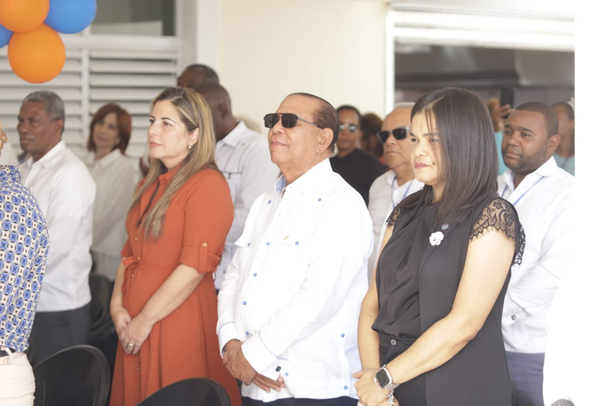 Personalidades que asistieron al Acto de Apertura