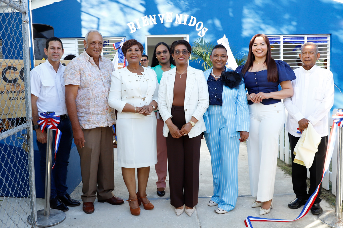 Directora del INAIPI, Josefa Castillo Rodríguez, inaugura Centro de Atención Integral Comunitario San Rafael del Yuma   