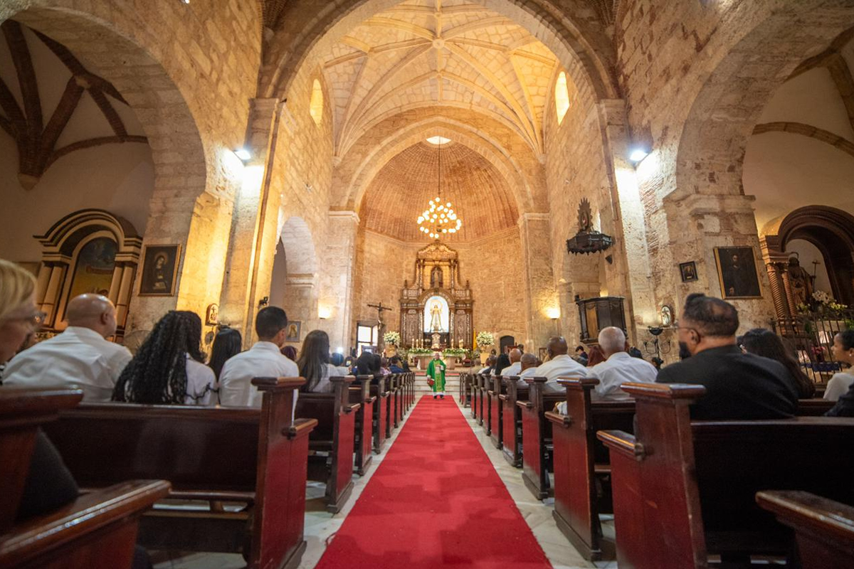 INAIPI celebra el onceavo aniversario con misa de acción de gracias